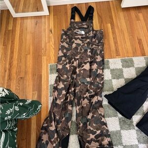 The North Face Camouflage Jumpsuit - Youth XL 14-16 (fits women’s xs or s)